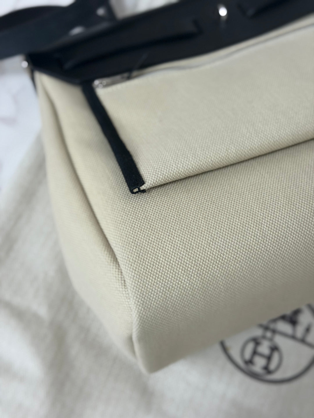 Hermes Herbag Zip 31 Bag in Noir/Beton Palladium Hardware