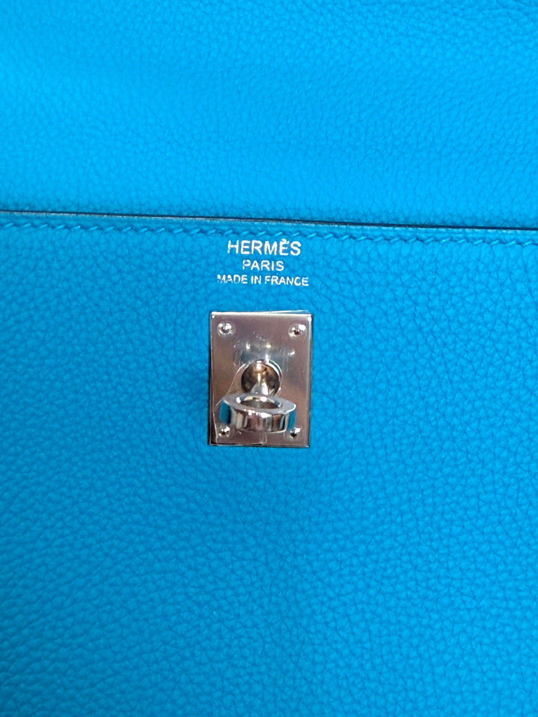 HERMÈS Bleu Zanzibar Togo Leather PHW Kelly 25 Stamp A 2018
