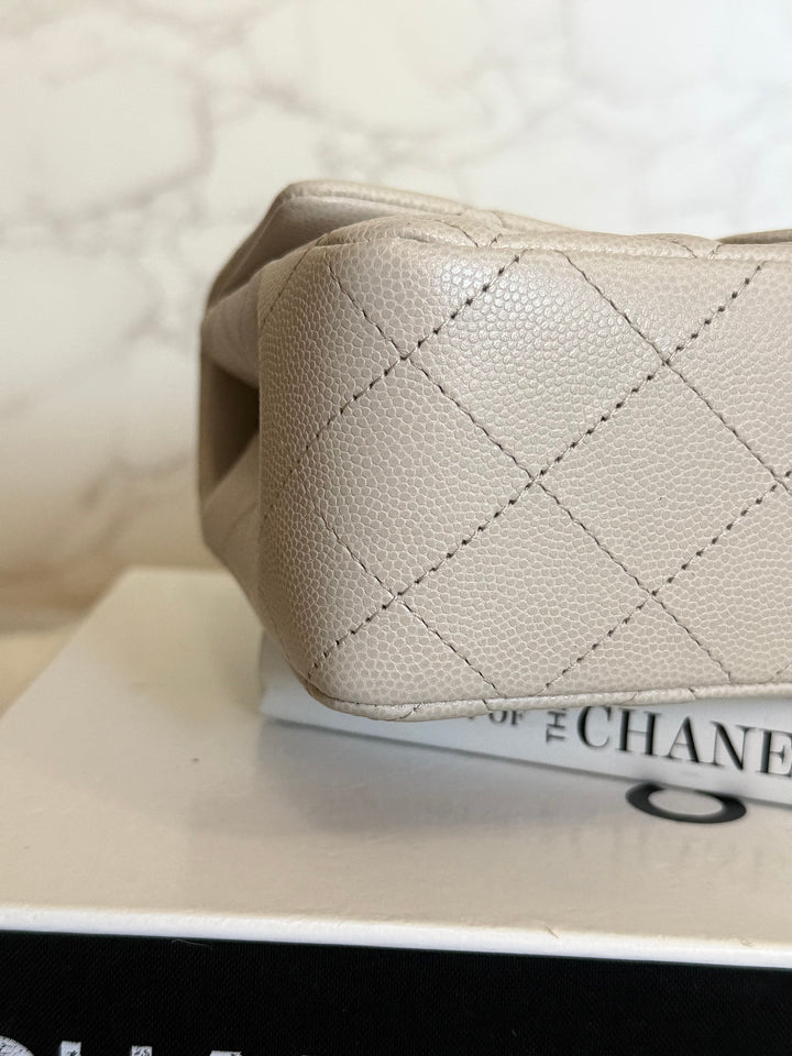 CHANEL 18B series 26 Ivory Caviar SHW Mini Rectangular Flap Bag 2018