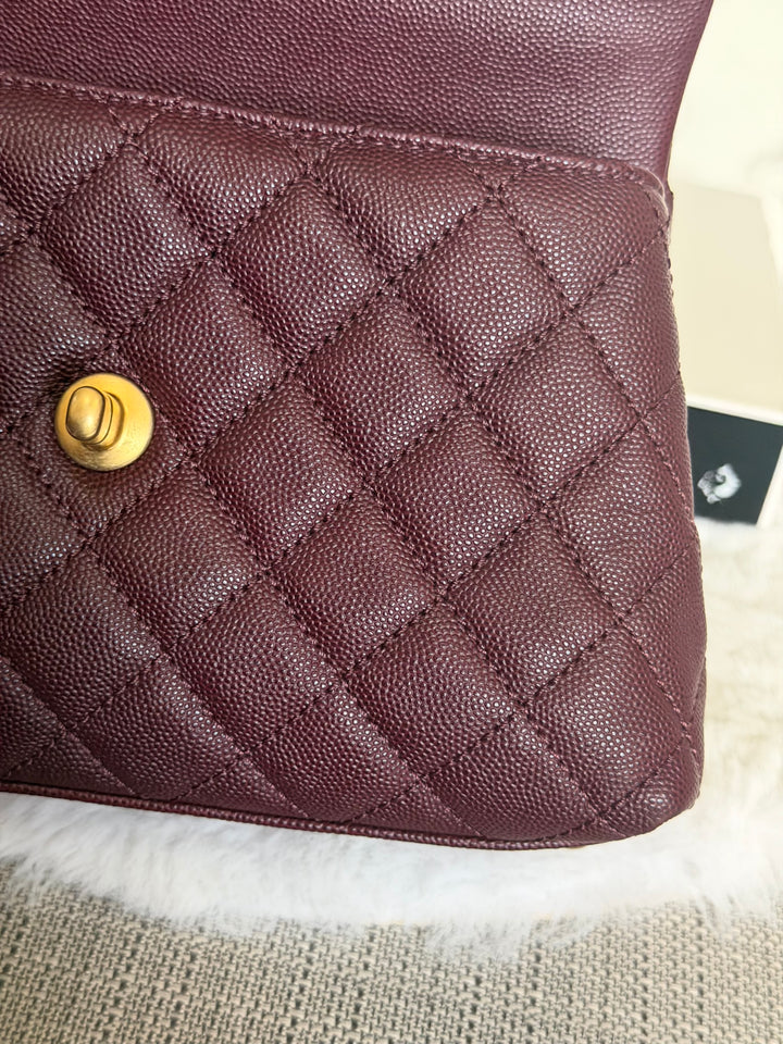 CHANEL series 26 Burgundy Caviar Aged GHW Coco Handle Flap Bag size SMALL with Pink sea snake handle 2018