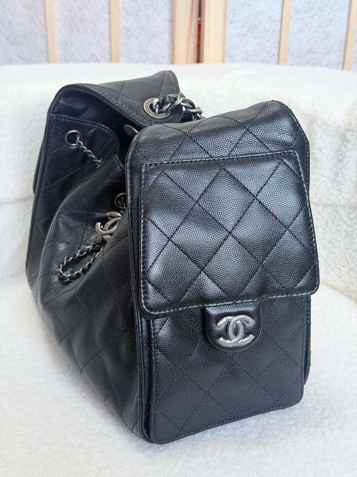 CHANEL Black Caviar Ruthenium Hardware 25 Hobo Bag size SMALL