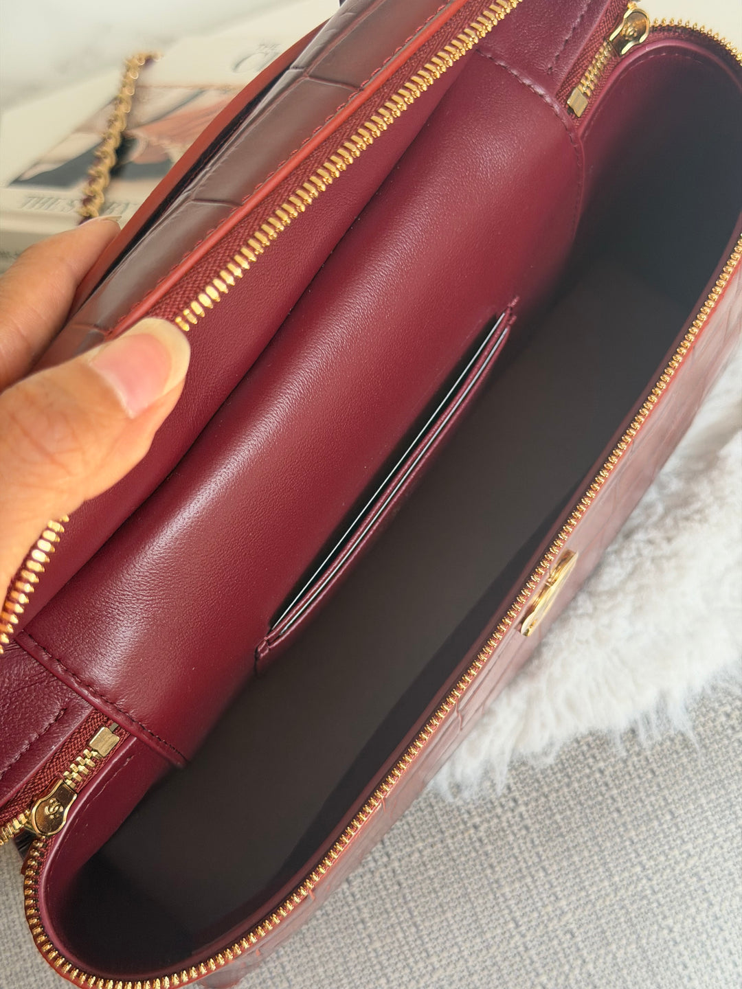 CHANEL 26B Croc Embossed Burgundy Calf Skin LP Long Vanity size Medium 23 cms 2026 Matthieu Blazy