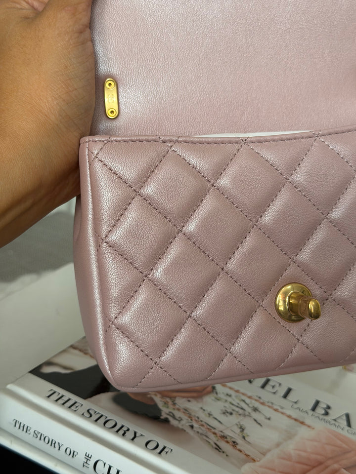 CHANEL 24P Pearly Pink Lambskin Pearl Twist Aged GHW Flap Bag 2024