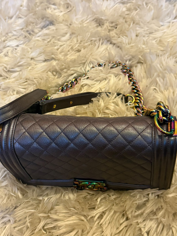 CHANEL series 21 16C Mermaid Iridescent purple caviar Rainbow hardware Le Boy Flap Bag Old Medium size