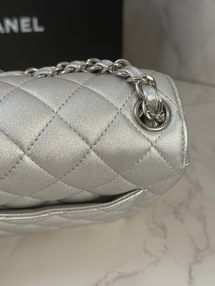 Chanel Series 31 21P Collection Iridescent Silver lambskin SHW Square Mini Flap Bag 2021