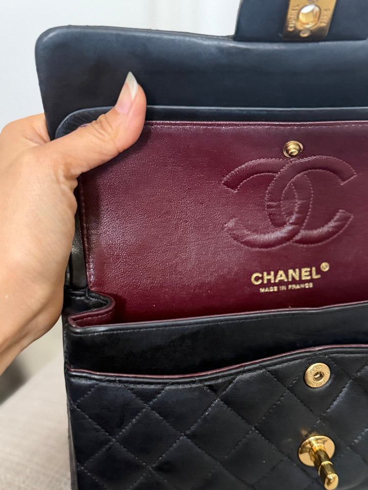 CHANEL Vintage series 11 Black Lambskin 24K GHW Small Timeless Classic Double Flap Bag