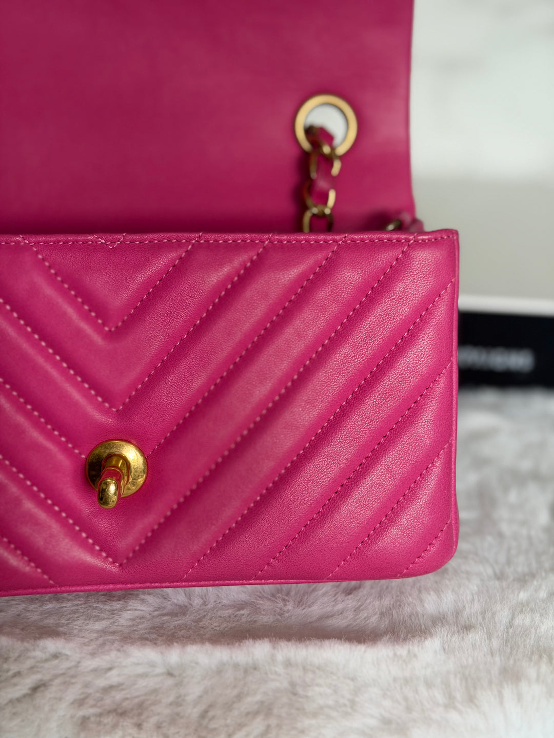 CHANEL series 21 Pink Lambskin Chevron Mini Rectangular Flap Bag with GHW 2015