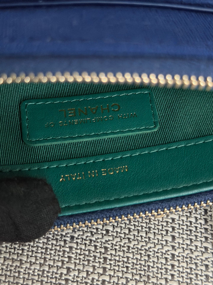CHANEL series 28 Blue Jersey With Green Fabric Lining O Diver Wallet on Chain Phone Holder LGHW
