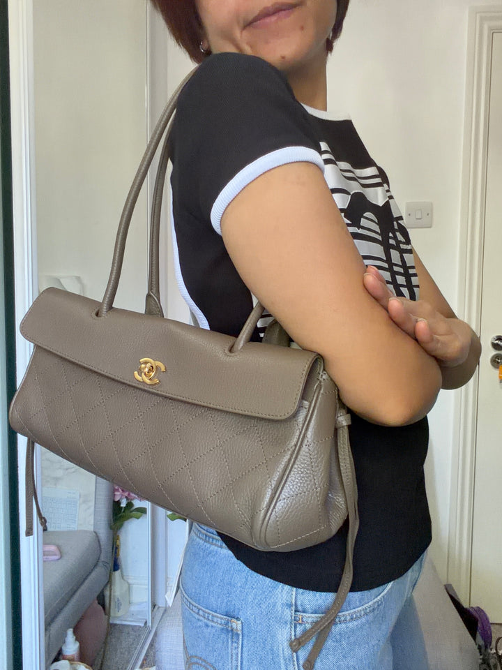 CHANEL Khaki Etoupe Caviar LGHW Urban Essentials East West Shopping Tote Bag size Small Matthieu Blazy 26A 2026