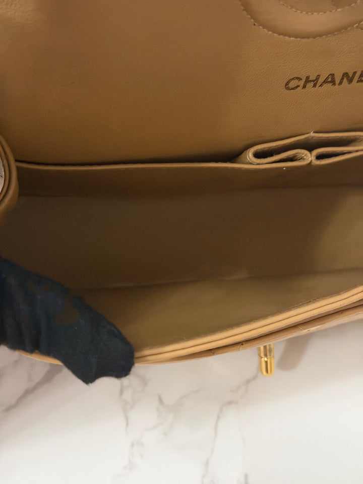 CHANEL series 4 Vintage 24K GHW Dark Beige Lambskin Timeless Classic Medium Double Flap Bag