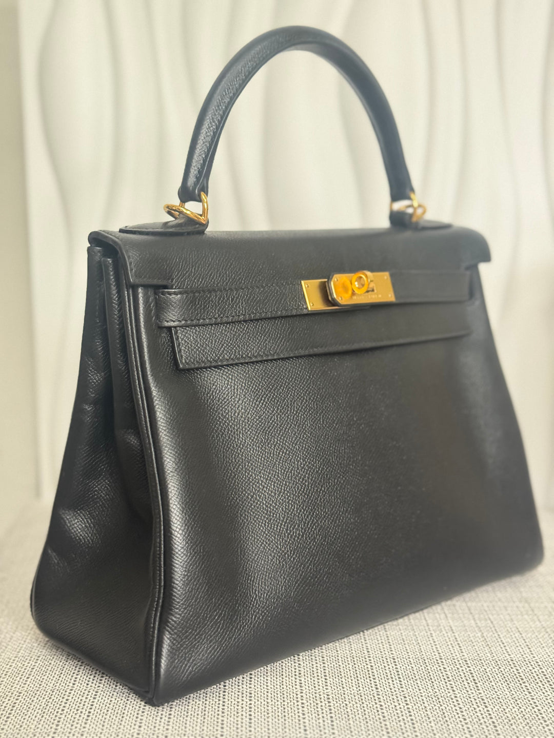 Hermes Noir/Black Epsom Leather GHW Kelly 28 stamp N 2010