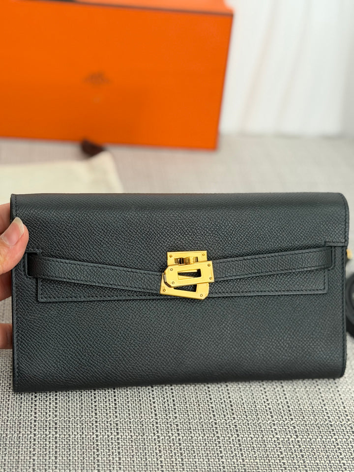 HERMES Noir Black Epsom Leather GHW Kelly To Go Stamp Z 2021
