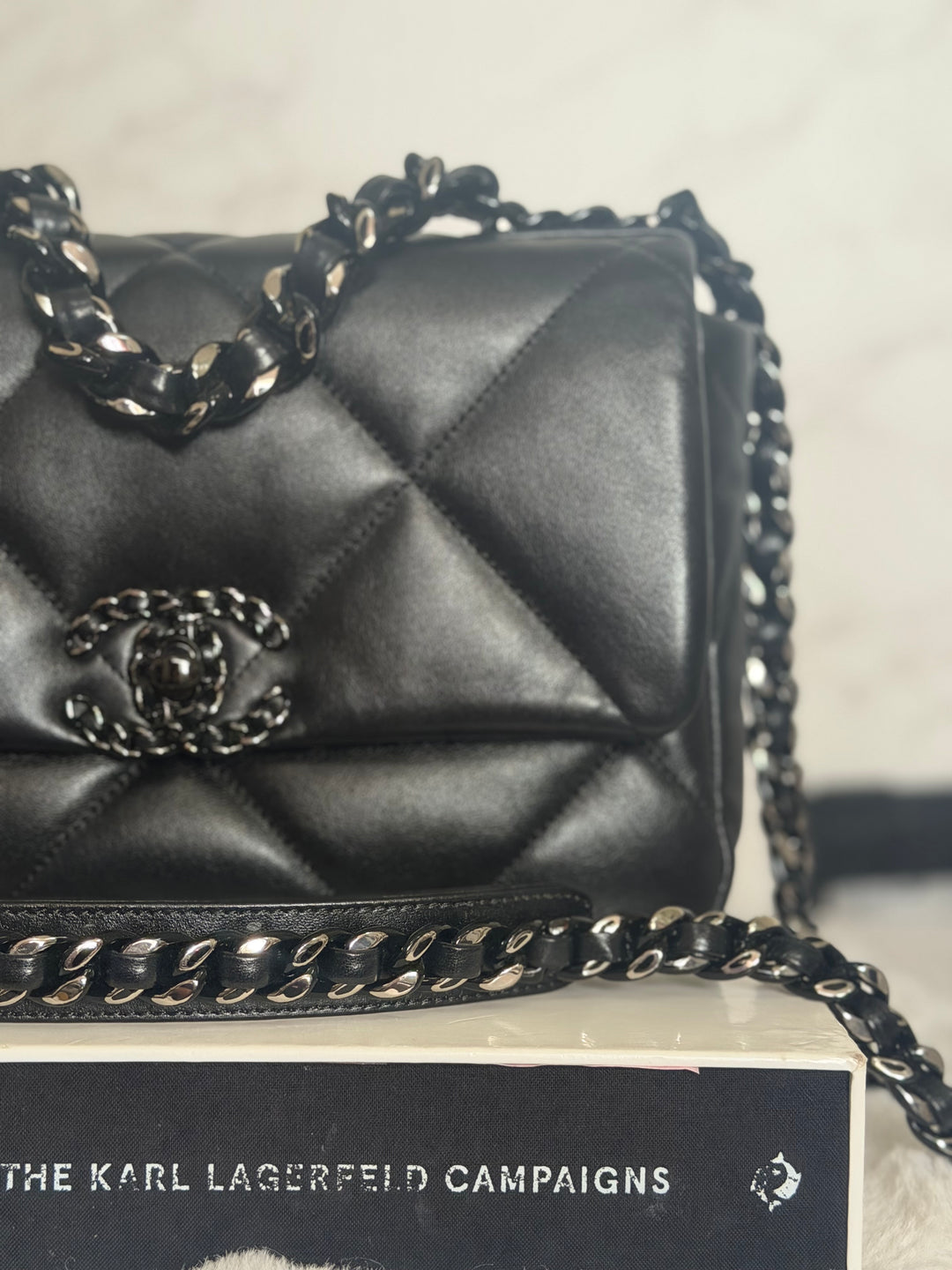 CHANEL 22P So Black 19 Black Lambskin Flap Bag size Small 2022