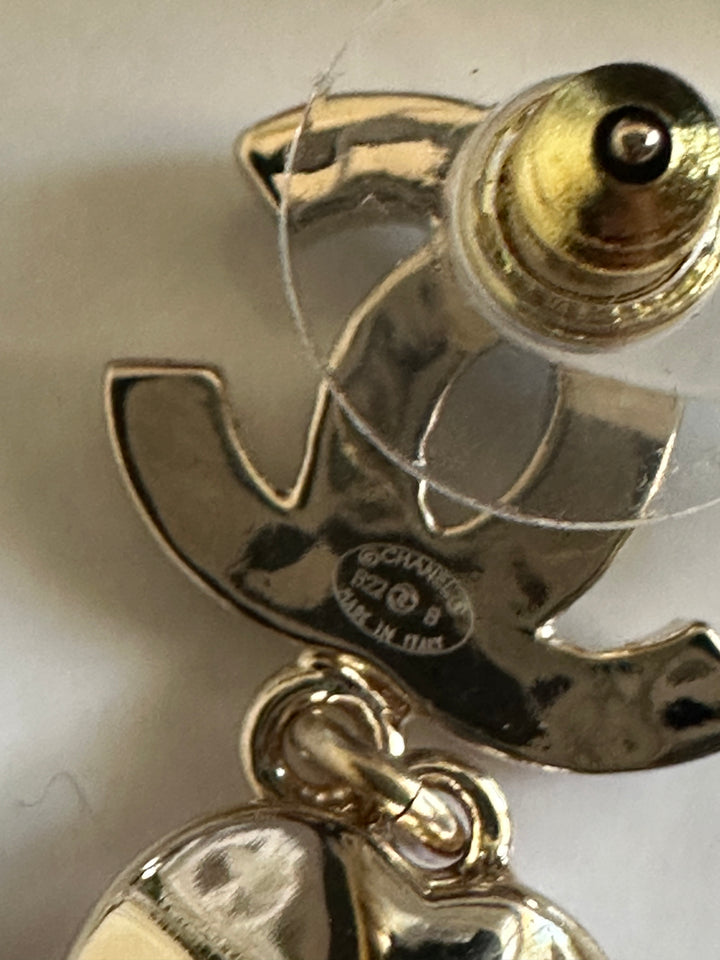 Chanel 22B Heart Gold Tone Earrings