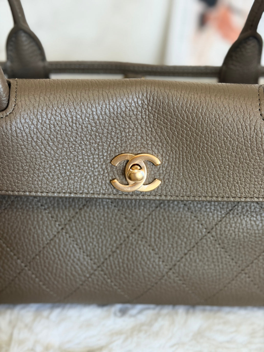 CHANEL Khaki Etoupe Caviar LGHW Urban Essentials East West Shopping Tote Bag size Small Matthieu Blazy 26A 2026