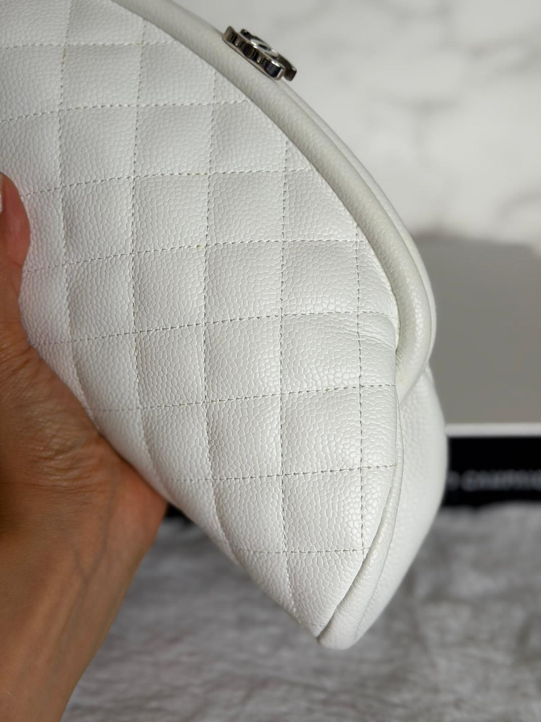 CHANEL series 12 White Caviar SHW Classic Clutch