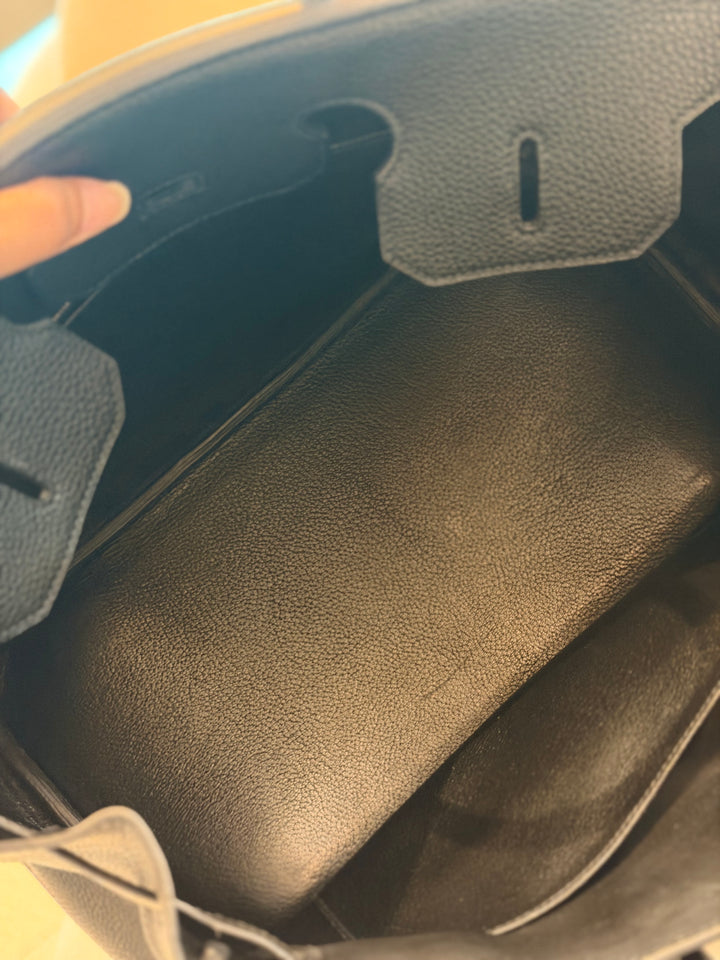 HERMÈS Black Noir Togo Leather PHW Birkin 35 Stamp M in Sq