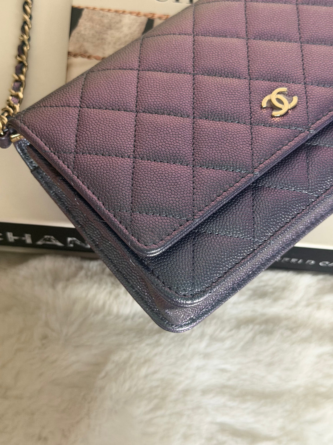 CHANEL 22P Iridescent Purple Caviar LGHW 2022 Classic Wallet On Chain (WOC)