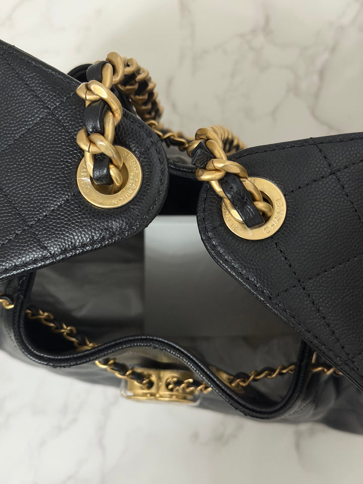 CHANEL 26C 2025/2026 Black Caviar Aged GHW 25 Hobo Bag size Small