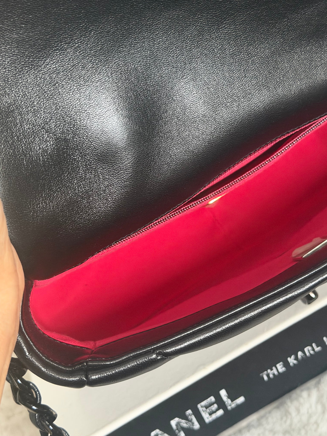 CHANEL 22P So Black 19 Black Lambskin Flap Bag size Small 2022