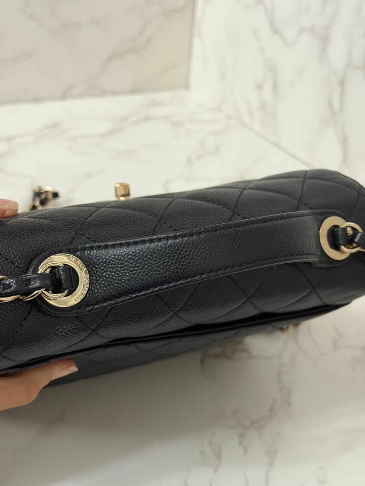 CHANEL Black Caviar LGHW Medium Business Affinity Flap Bag Microchipped