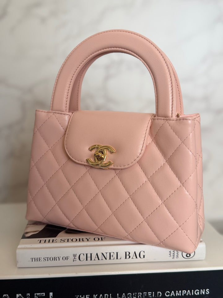 CHANEL 26B Light Pink Calf Skin Kelly Shopping Bag size Small 19 cms 2026