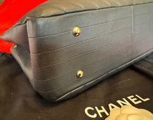 Load image into Gallery viewer, CHANEL series 27 2019 Black Caviar LGHW Chevron Timeless Tote Bag
