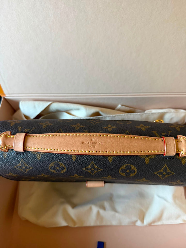 LOUIS VUITTON Pochette Metis Monogram 2024