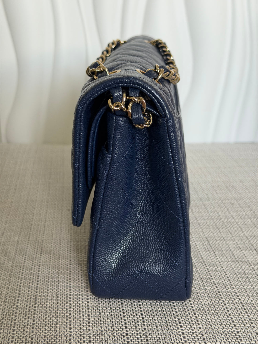 CHANEL series 29 20C Navy Caviar Medium ML Timeless Classic Double Flap Bag 2019/2020