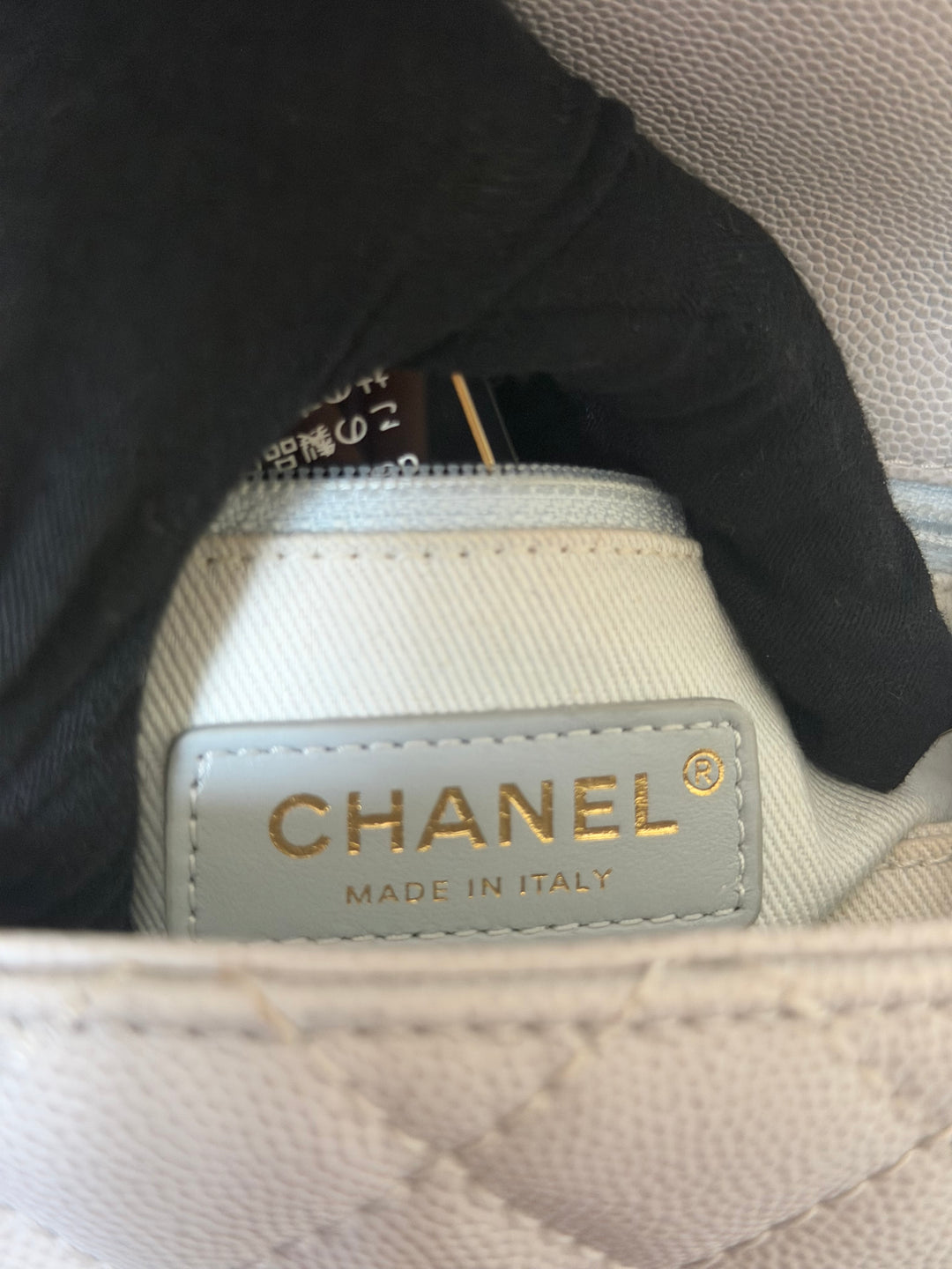 CHANEL series 27 Light Grey Caviar LGHW Coco Handle Size Small with Detachable Shoulder strap 2018