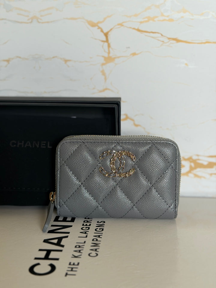 CHANEL 21K 2021 Grey Caviar Big Logo Zippy Coin Purse LGHW