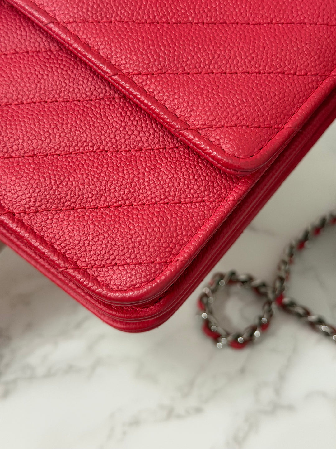 CHANEL series 25 2018 Dark pink chevron caviar SHW Square Wallet On Chain (WOC)