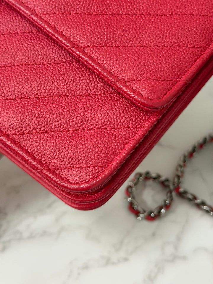 CHANEL series 25 2018 Dark pink chevron caviar SHW Square Wallet On Chain (WOC)