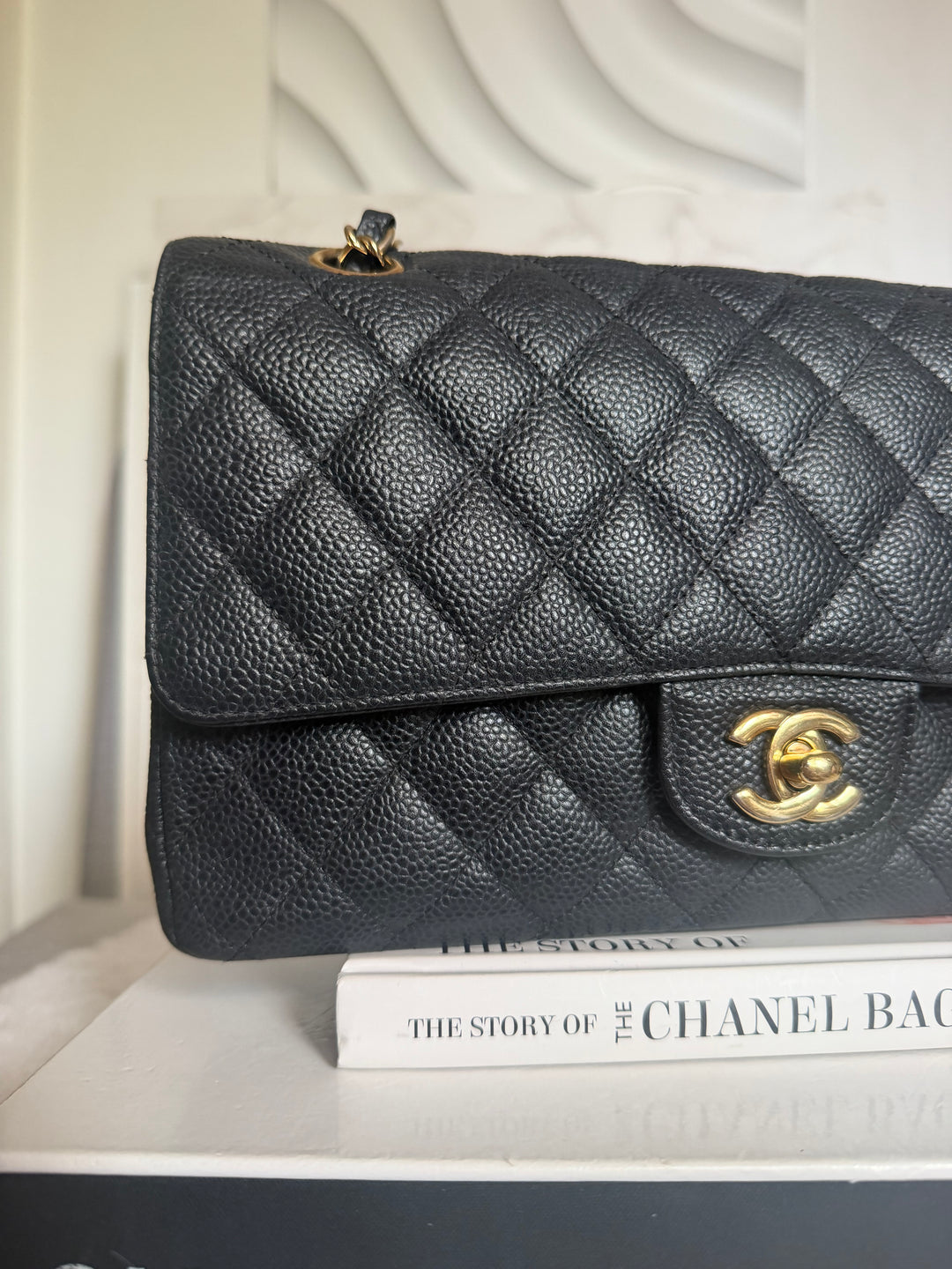 CHANEL series 16 Black Caviar GHW Medium ML Timeless Classic Double Flap bag 2011/2012