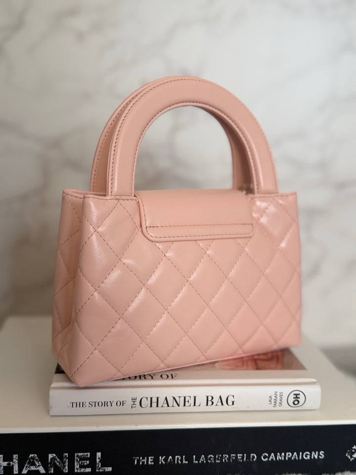 CHANEL 26B Light Pink Calf Skin Kelly Shopping Bag size Small 19 cms 2026