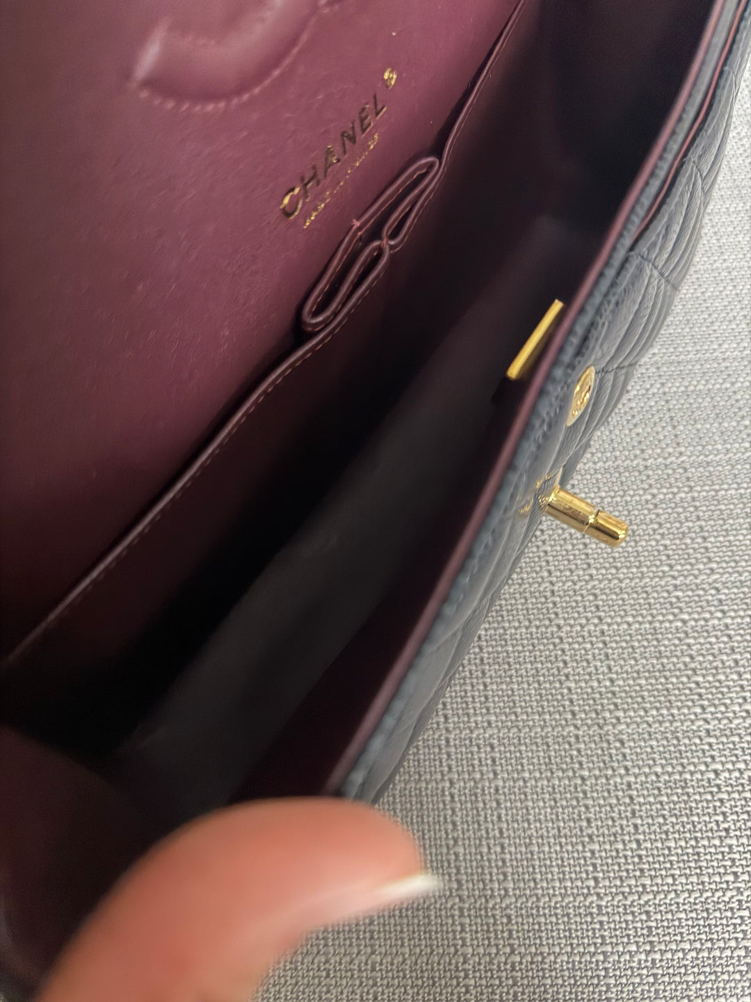 CHANEL 2022 Black Caviar GHW Timeless Classic Medium ML 11.12 Double Flap Bag