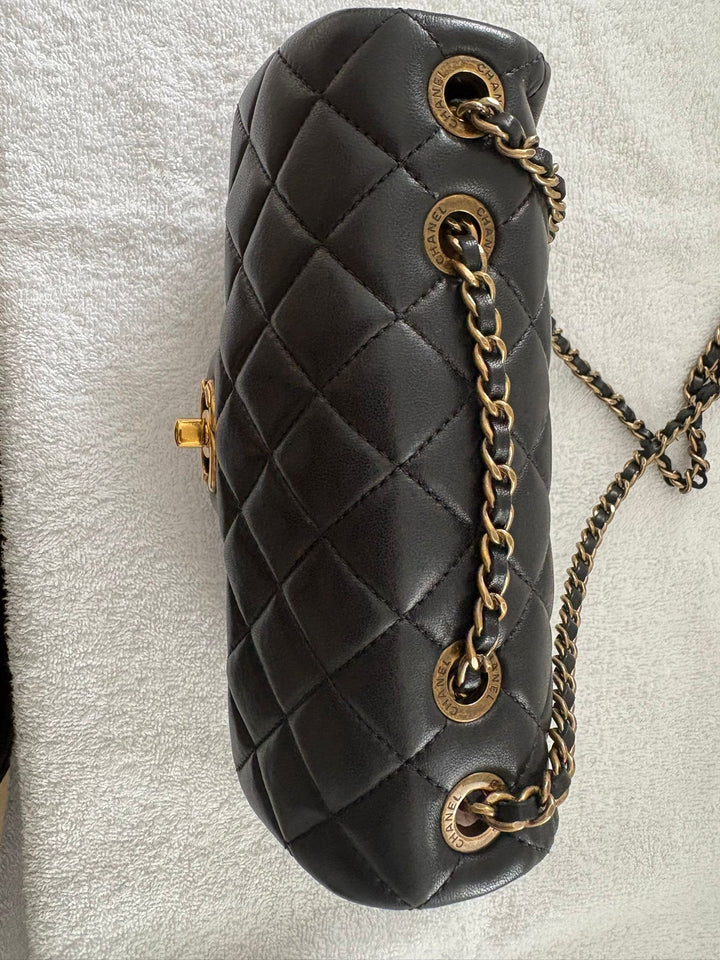 CHANEL series 20 Black Lambskin Anyique GHW Mini Flap Bag Seasonal Minaudières 2014 Limited Runway “meat package” collection