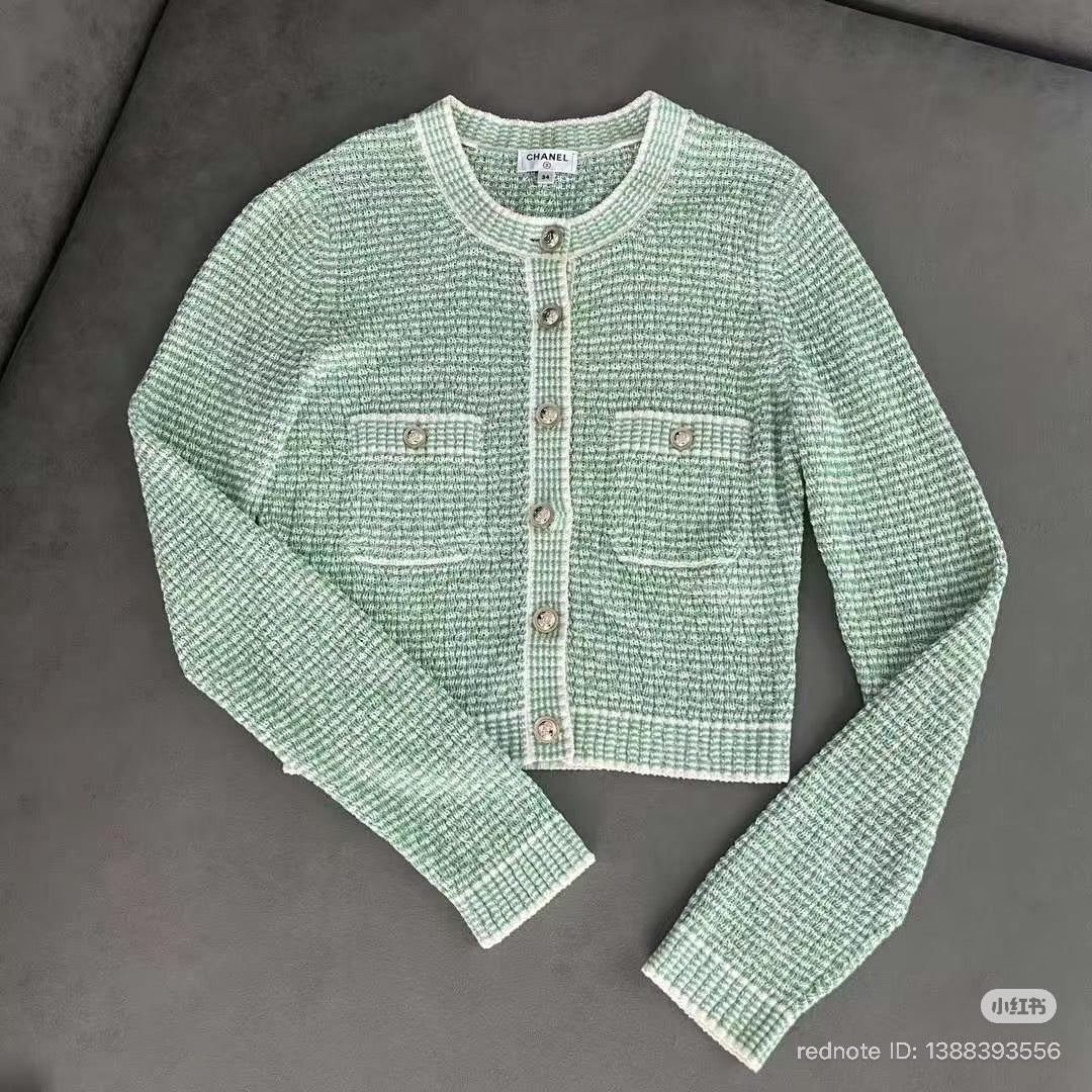 CHANEL 21C Green and White Knitted Cardigan size EU 34 2021