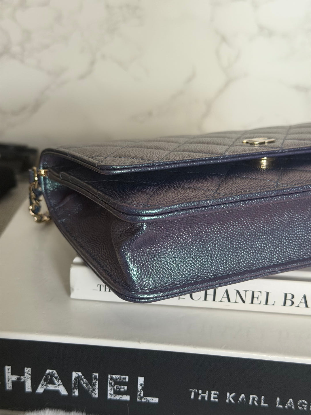 CHANEL 22P Iridescent Purple Caviar LGHW 2022 Classic Wallet On Chain (WOC)