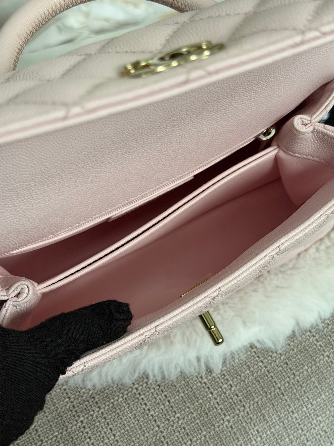 CHANEL 22P Sakura Pink Caviar LGHW Coco Handle Flap Bag with detachable strap 2022 size SMALL