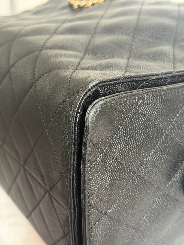 CHANEL Black Caviar aged GHW 25 Hobo Bag size Medium with detachable pouch 2025
