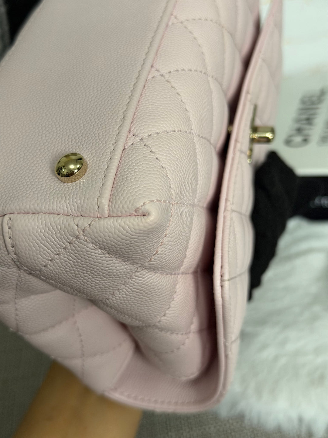 CHANEL 22P Sakura Pink Caviar LGHW Coco Handle Flap Bag with detachable strap 2022 size SMALL