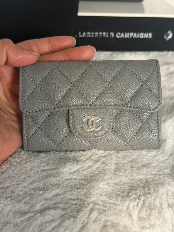 CHANEL 22B Grey Caviar LGHW Classic Flap Snap Card Holder 2022