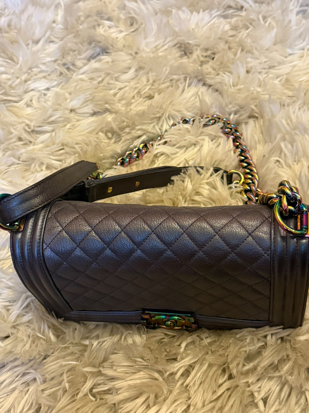 CHANEL series 21 16C Mermaid Iridescent purple caviar Rainbow hardware Le Boy Flap Bag Old Medium size
