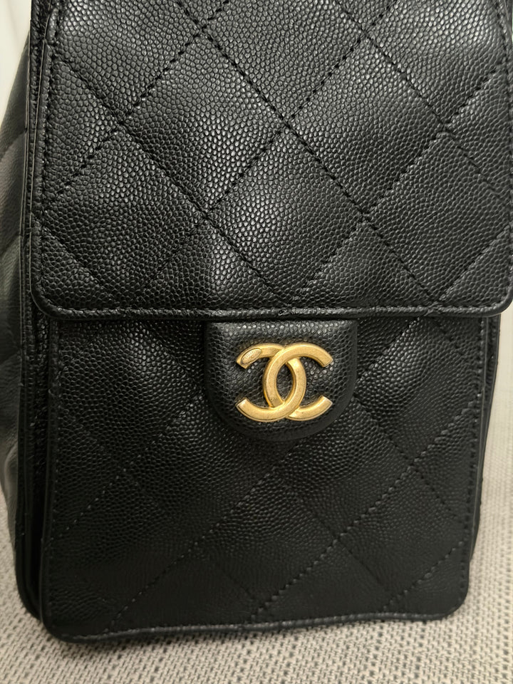 CHANEL 25 Black Caviar Aged GHW Hobo Bag size SMALL