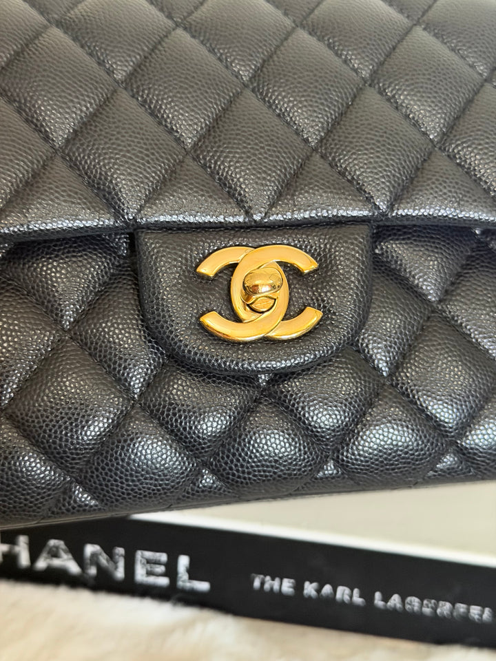 CHANEL series 31 Dark Navy Caviar LGHW Small Timeless Classic Double Flap Bag 2020/2021
