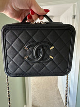 Load image into Gallery viewer, CHANEL Series 29 2019 Black Caviar GHW Small Filigree Vanity Bag with chain
