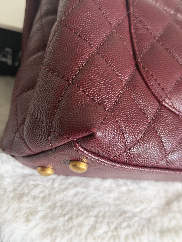 CHANEL series 26 Burgundy Caviar Aged GHW Coco Handle Flap Bag size SMALL with Pink sea snake handle 2018