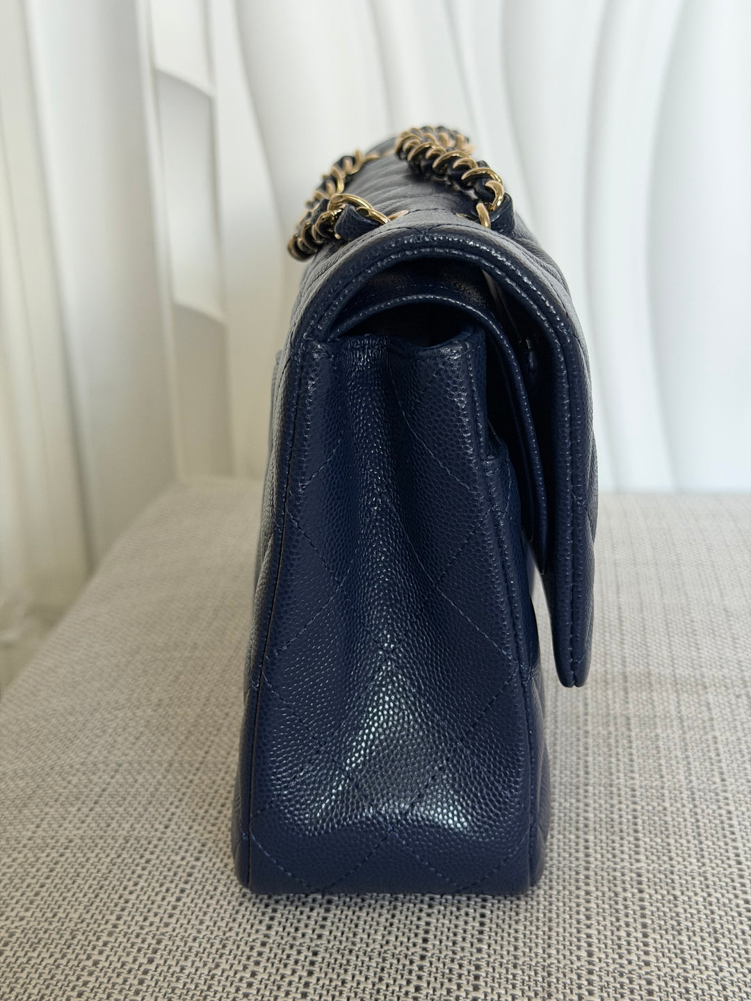 CHANEL series 29 20C Navy Caviar Medium ML Timeless Classic Double Flap Bag 2019/2020