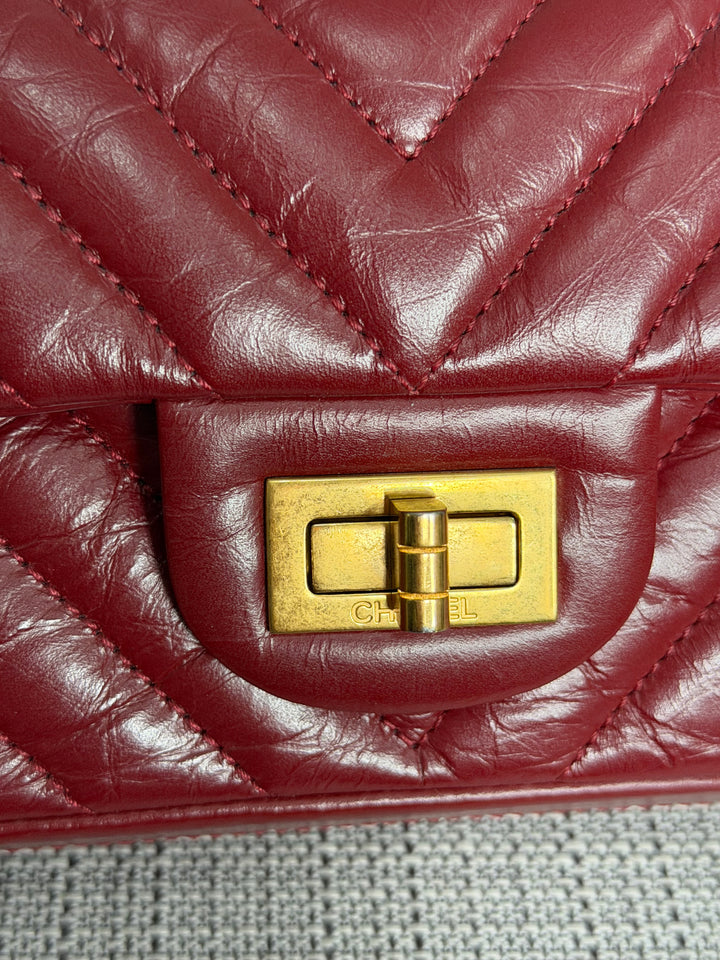 CHANEL 16A collection 2016 Series 23 Burgundy Calf skin Chevron Mini Reissue Flap Bag with Aged GHW